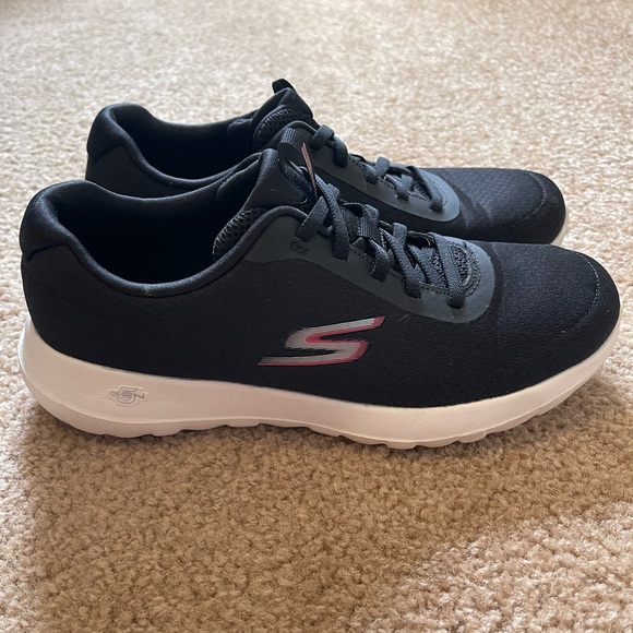 Sketchers air cooled go walk goga mat shoes. Size 9 - Picture 4 of 5